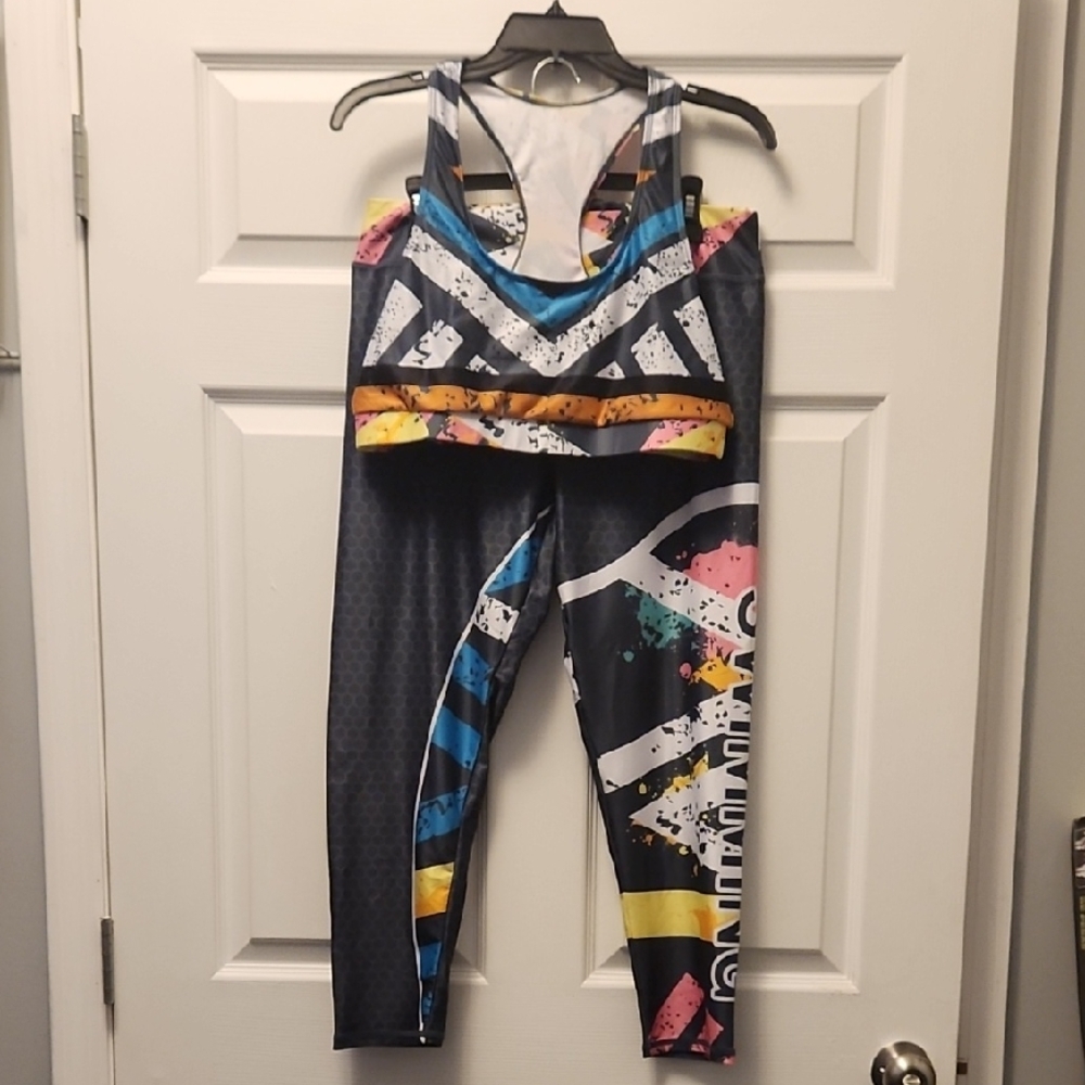 (3 ITEMS FOR $25) SHEIN Multicolor Graphic Leggings Set NWOT Size XL
